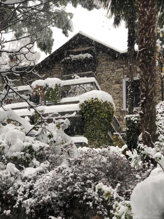Il Pioppo Antico Appartement Viggiù Buitenkant foto