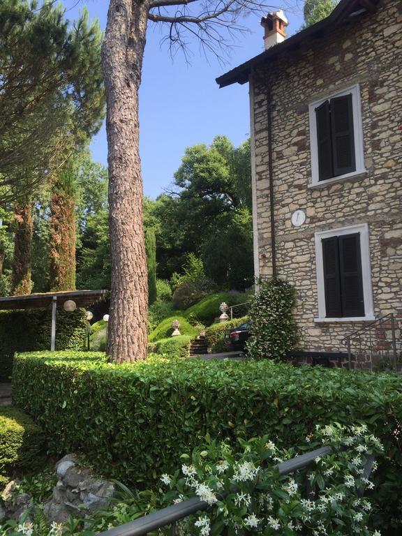 Il Pioppo Antico Appartement Viggiù Kamer foto